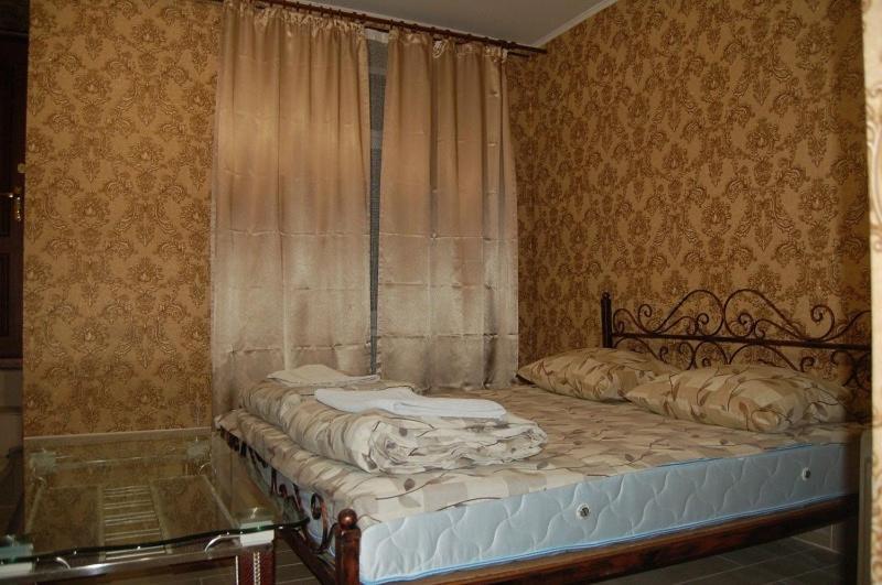Apartment On Stepana Bandery 37 Постійне Електропостачання Lviv Extérieur photo