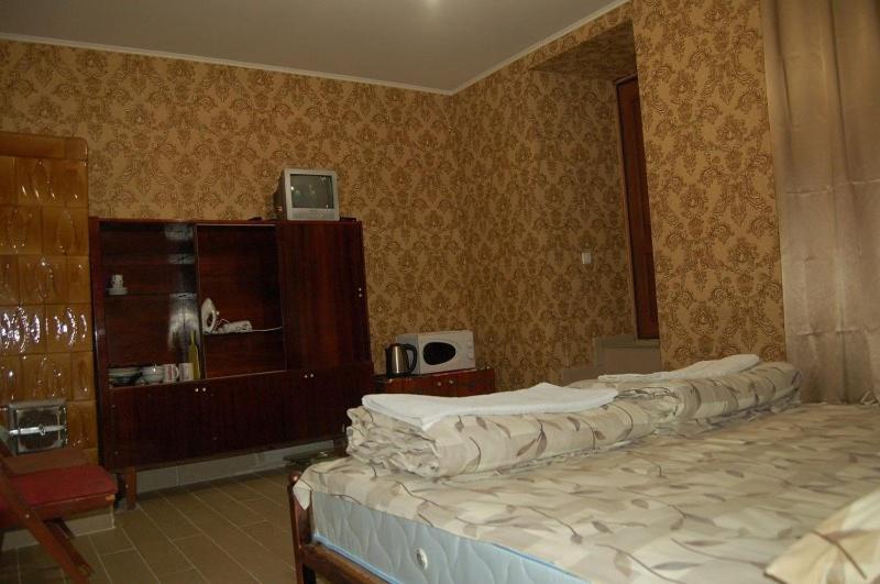 Apartment On Stepana Bandery 37 Постійне Електропостачання Lviv Extérieur photo