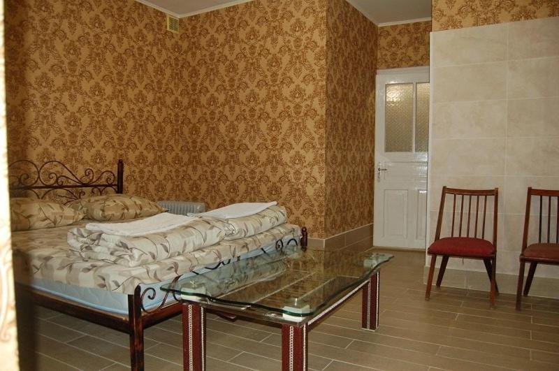 Apartment On Stepana Bandery 37 Постійне Електропостачання Lviv Extérieur photo