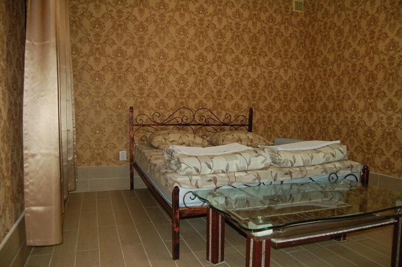 Apartment On Stepana Bandery 37 Постійне Електропостачання Lviv Extérieur photo